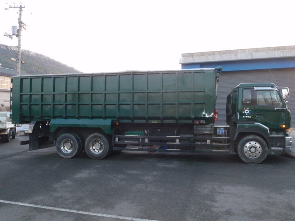 大型コンテナ車