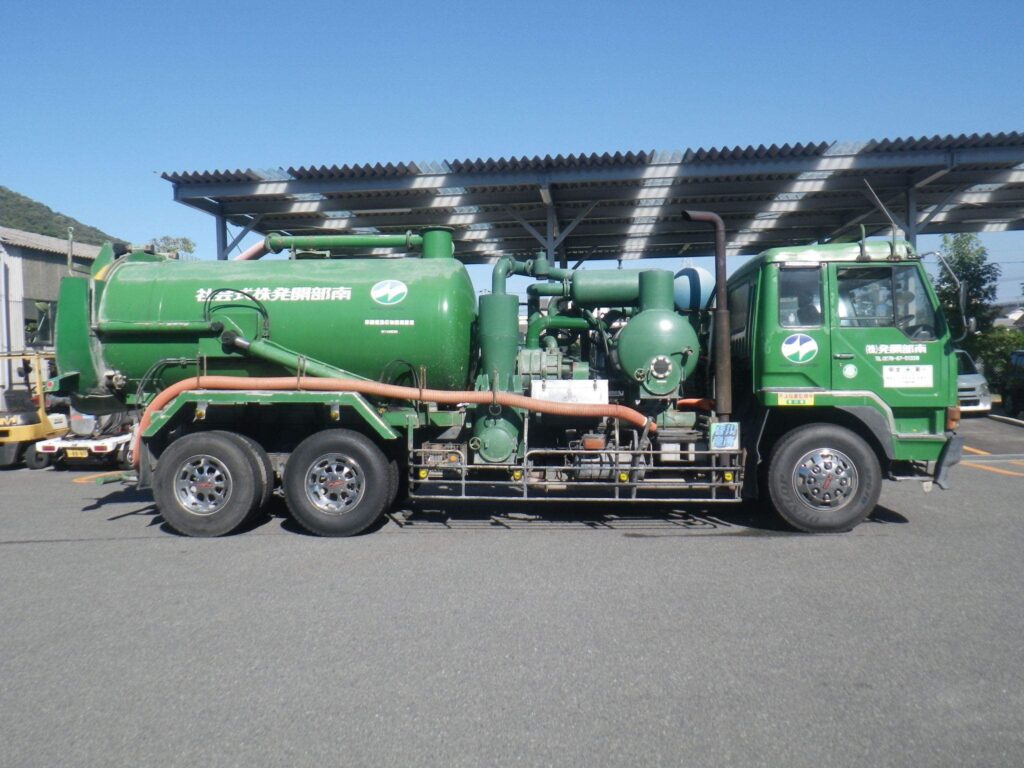 大型吸引車 2